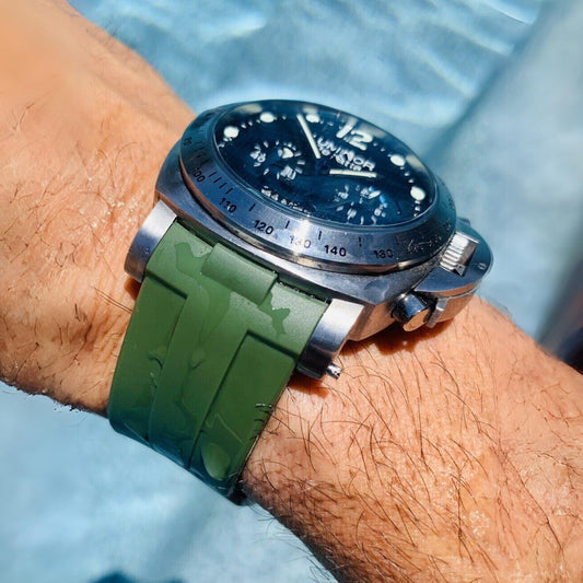Rubber Curved Strap - For Panerai Luminor 44mm - Green - Helvetus